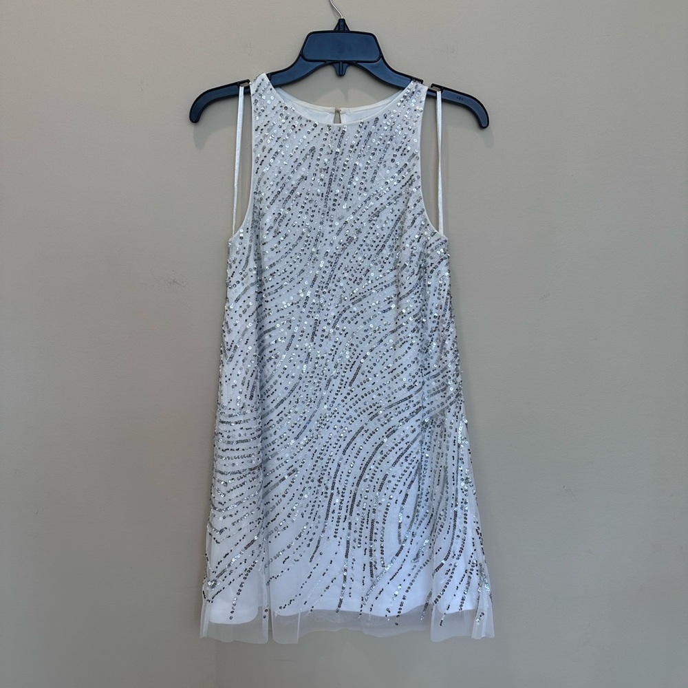 Adrianna Papell White Sequin Embellished Cocktail Dress